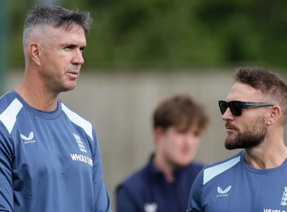 mccullum calls on pietersen to shake things up