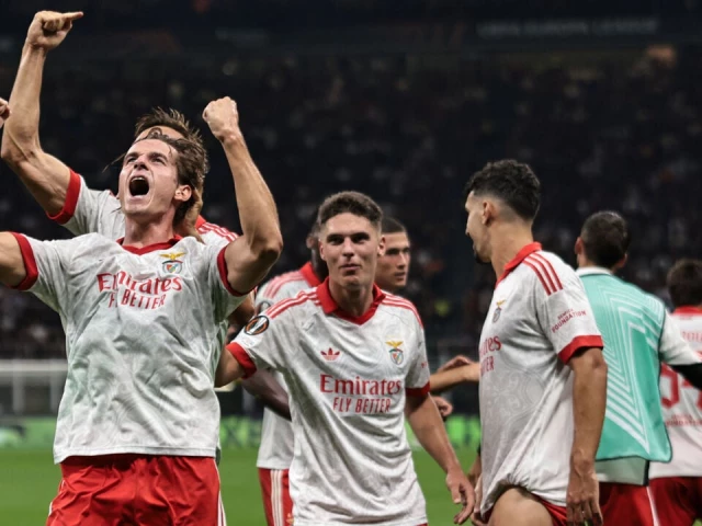 Benfica stun Milan as Sunderland celebrate European return