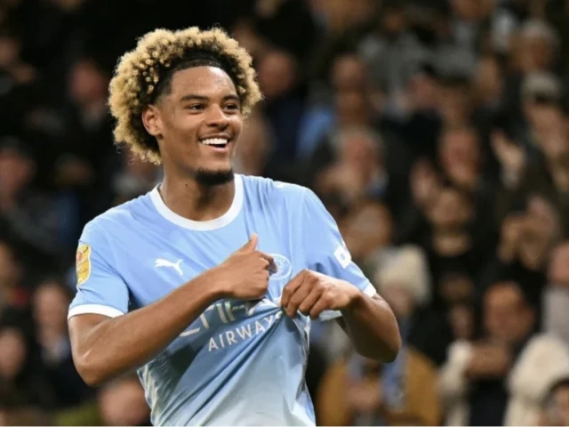 Samba stars in Man City rout of Norwich