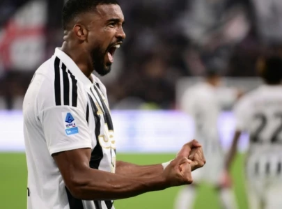 milan and juventus end blips with home wins