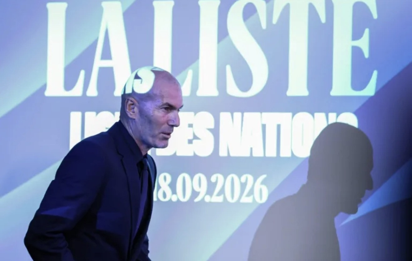 Zidane gets down to work as France start new era