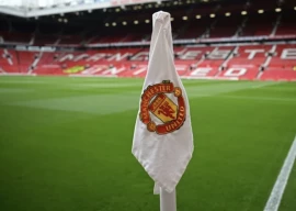 manchester united losses jump despite record revenues