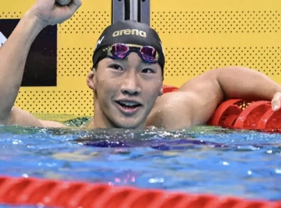 ohashi smashes 200m breaststroke world record ohashi smashes 200m breaststroke world record