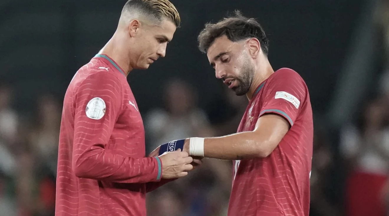fernandes hails portugal s greatest symbol ronaldo