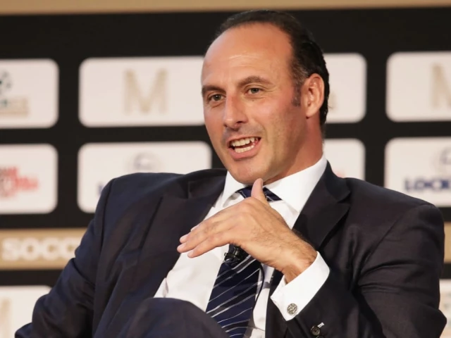 Vega declares intention to run against Infantino