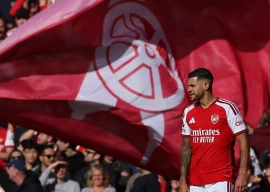 arsenal hit back to beat leeds