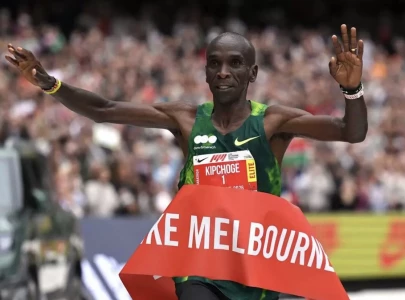 kipchoge wins first marathon in three years