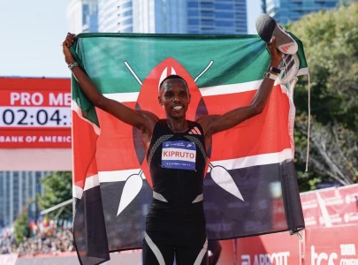 kipruto claims chicago marathon as feysa defends women s title kipruto claims chicago marathon as feysa defends women s title