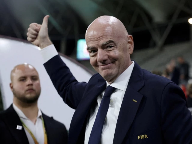Infantino could pull off 'Houdini' act as critics struggle for candidate