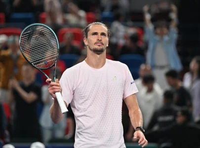 zverev reaches shanghai masters quarter finals