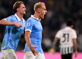 lazio thrash juventus to join inter on top lazio thrash juventus to join inter on top