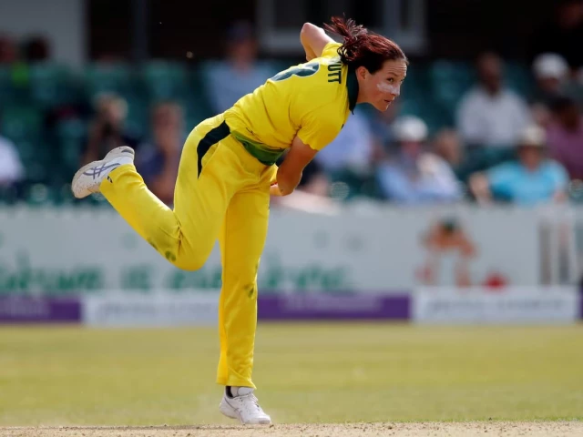 Australia's Schutt handed two-match ban