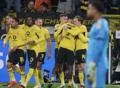 beier sends dortmund top of bundesliga beier sends dortmund top of bundesliga