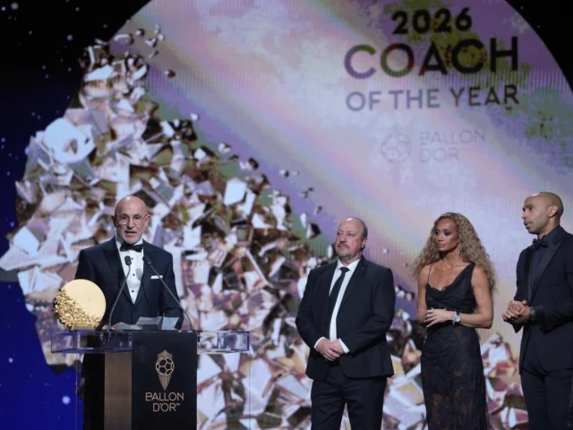 De la Fuente wins men's Ballon d'Or coach of year