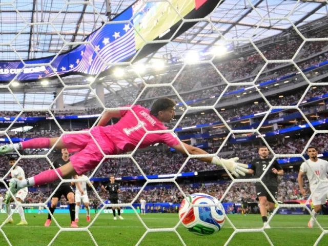 iran midfielder mohammad mohebbiscores his team s second equaliser in a 2 2 draw with new zealand in world cup group g photo afp iran midfielder mohammad mohebbiscores his team s second equaliser in a 2 2 draw with new zealand in world cup group g photo afp