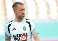 sweden head coach graham potter oversees a world cup training session photo afp