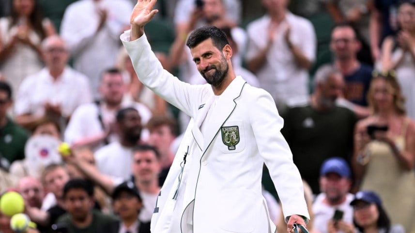 Djokovic beats Tsitsipas to reach Wimbledon third round