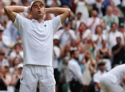 britain s fery stuns dimitrov