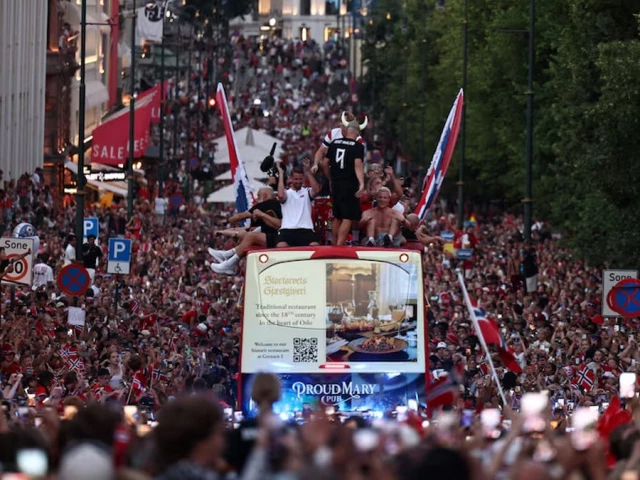 norwegian men s football team arrives in oslo photo reuters norwegian men s football team arrives in oslo photo reuters