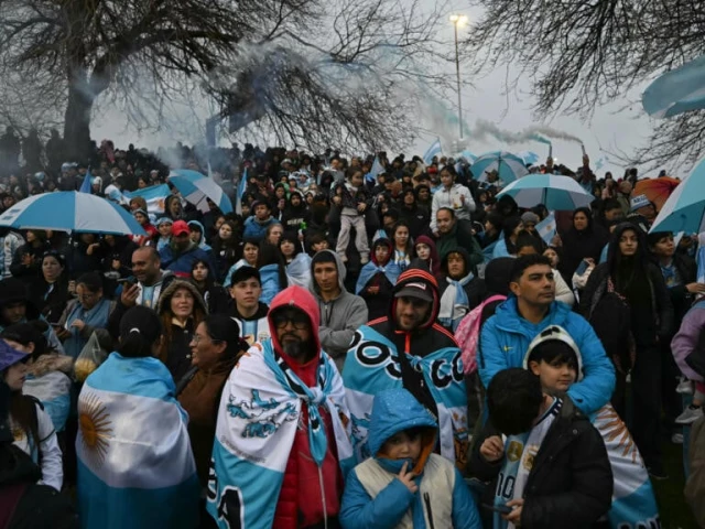 thousands of fans braved the cold and the rain to welcome home the players photo afp file thousands of fans braved the cold and the rain to welcome home the players photo afp file