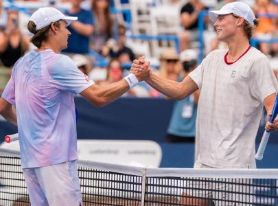 de minaur beats teen hewitt