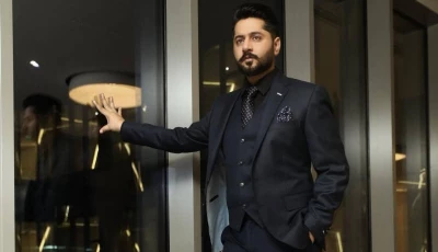 watch imran ashraf s wholesome interaction with transgender fan