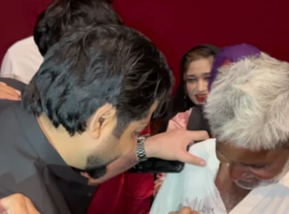 imran ashraf wins hearts with wholesome interaction with elderly fan at drama screening imran ashraf wins hearts with wholesome interaction with elderly fan at drama screening