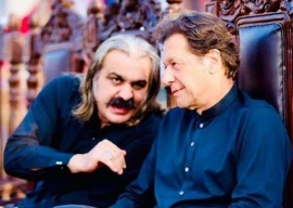 k p govt rejects reports of imran seeking gandapur s resignation