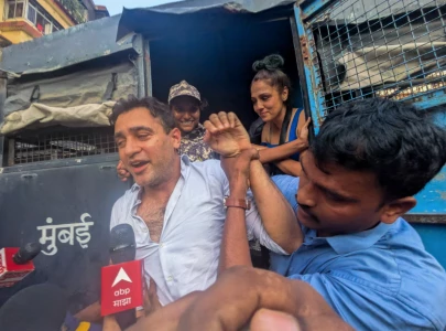 bollywood actor imran khan asked to leave india after participating in protest media says