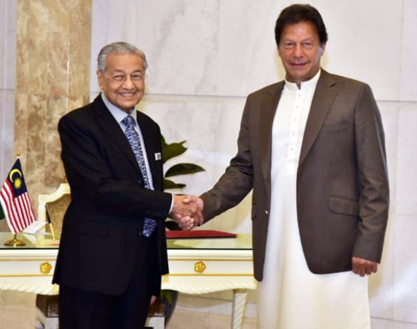 i want to thank dr mahathir bin mohamad for speaking in support of kashmiris says pm imran photo file i want to thank dr mahathir bin mohamad for speaking in support of kashmiris says pm imran photo file