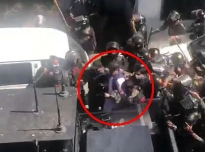 pti moves sc against imran s arrest