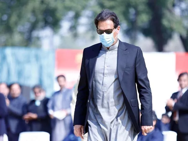 pm imran lambastes scba for supporting criminals pm imran lambastes scba for supporting criminals