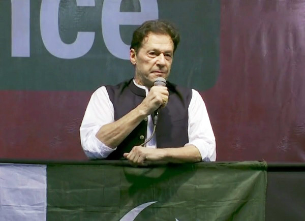 pti chairman imran khan addressing a massive rally at national hockey stadium in lahore on august 13 screengrab