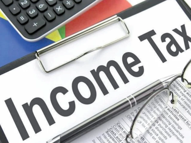 PSX rallies over easing political woes