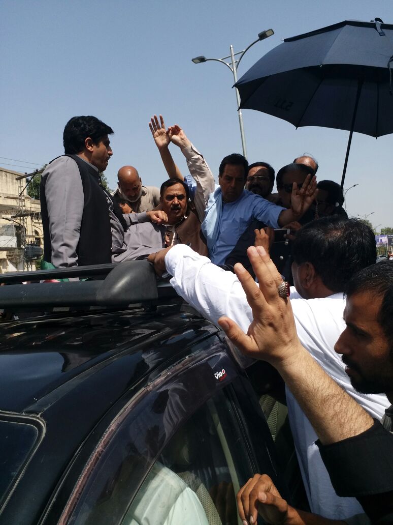 Capt (retd) Safdar Awan makes his way to Rawalpindi. PHOTO: EXPRESS