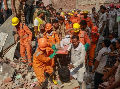 11 perish in india building collapse