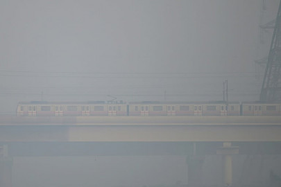 delhi to reopen schools as smog goes from worse to bad delhi to reopen schools as smog goes from worse to bad