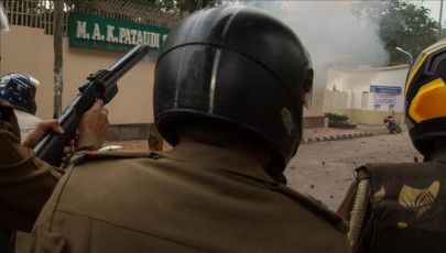 police in bangladesh quell anti modi protest dozens hurt