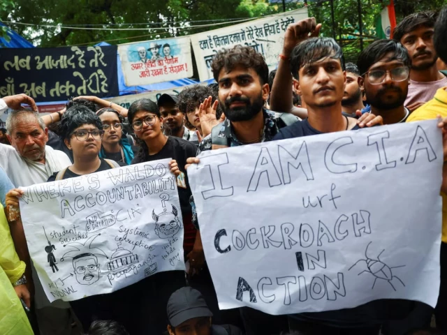 Thousands of youth march on legislature in India to protest alleged job exams wrongdoing Thousands of youth march on legislature in India to protest alleged job exams wrongdoing