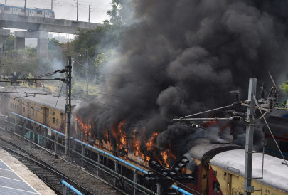 indian trains set ablaze in protests against military hiring changes indian trains set ablaze in protests against military hiring changes