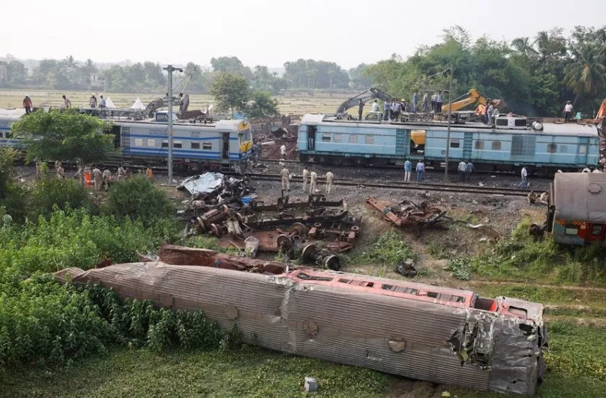 indian officials say deadly train crash caused by signal error reuters adnan abidi indian officials say deadly train crash caused by signal error reuters adnan abidi