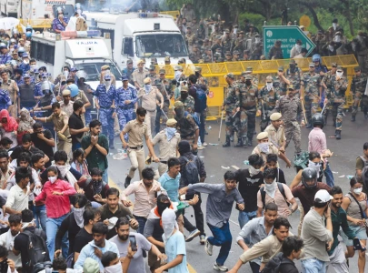 students march on indian parliament students march on indian parliament