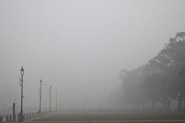 thick smog engulfs the kartavya path near india gate in new delhi on november 18 2024 residents of india s capital new delhi choked in a blanketing toxic smog on november 18 as worsening air pollution surged past 60 times the world health organization s recommended daily maximum photo afp thick smog engulfs the kartavya path near india gate in new delhi on november 18 2024 residents of india s capital new delhi choked in a blanketing toxic smog on november 18 as worsening air pollution surged past 60 times the world health organization s recommended daily maximum photo afp