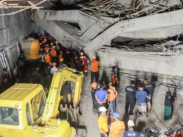 search and rescue officers search for victims amidst the rubble of a collapsed building after a hall collapsed while students were praying at the al khoziny islamic boarding school in sidoarjo east java indonesia september 29 2025 photo reuters