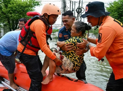 southeast asia floods kill at least 321 as rescues and recovery efforts intensify southeast asia floods kill at least 321 as rescues and recovery efforts intensify