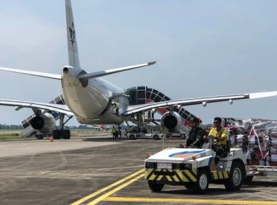 bomb threat diverts plane of hajj pilgrims in indonesia second in days