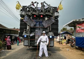 indonesia turns down ear splitting haram street parties indonesia turns down ear splitting haram street parties