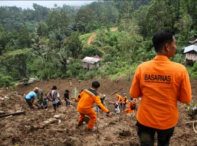 indonesia search resumes for missing after sulawesi landslide indonesia search resumes for missing after sulawesi landslide