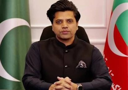 KP Information Minister announcing journalist package