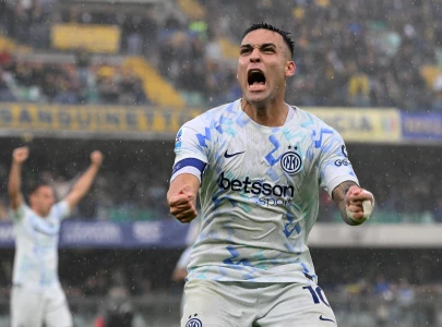 milan deny roma top spot in serie a